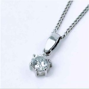 1/3ctw Diamond Solitaire Platinum Necklace Retails $2400